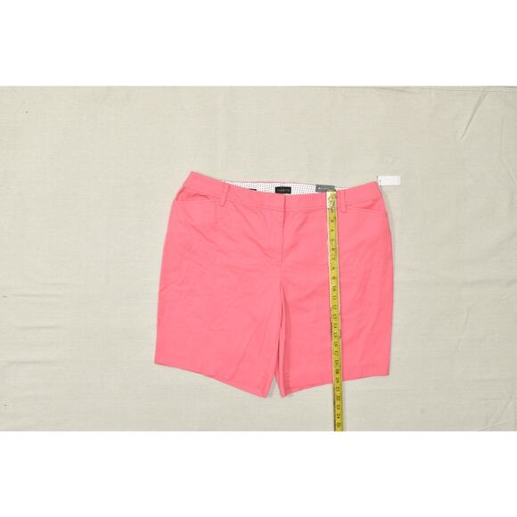 Talbots Women's Plus Size 20W Perfect Short Cotton Blend Zip Solid NEW - Picture 2 of 8